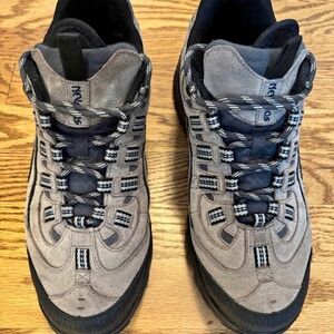 Nevados Hiking Boots For Men’s EXCELLENT Condition Size 10